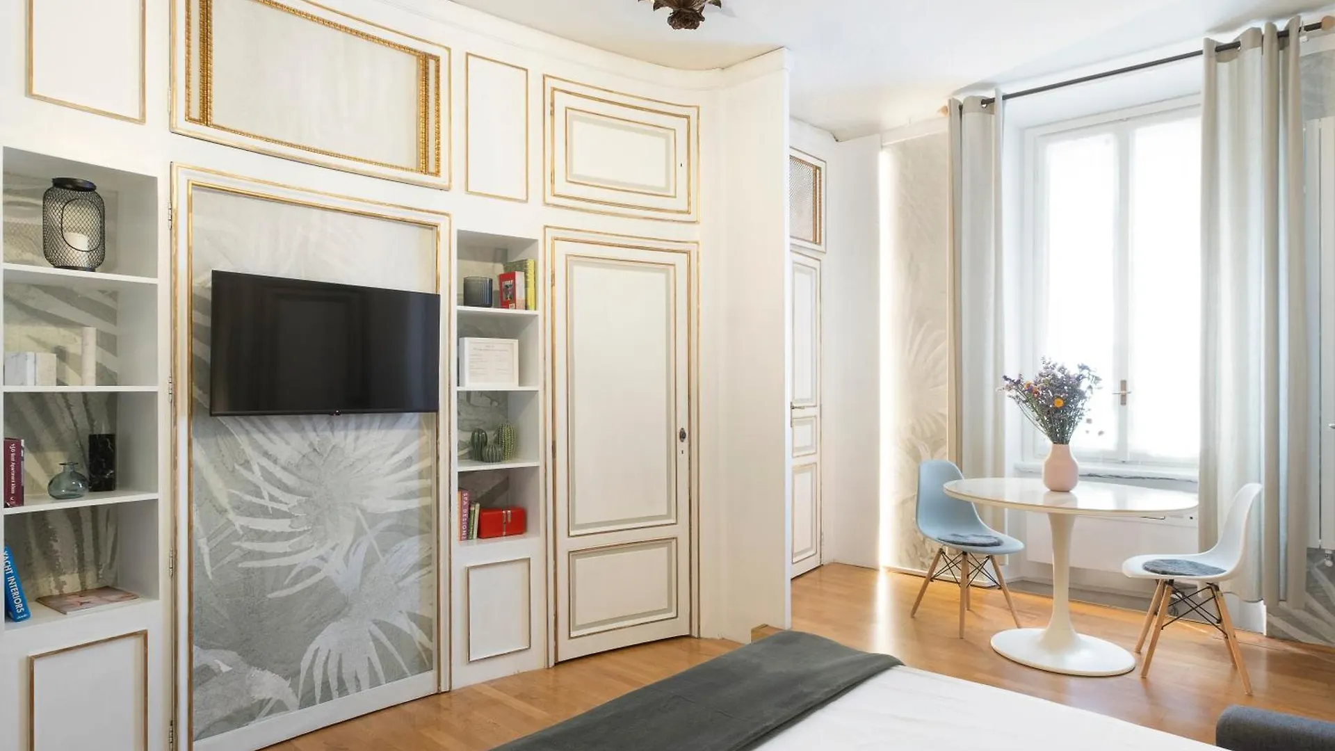 Homemi Sant\'Ambrogio Apartment location